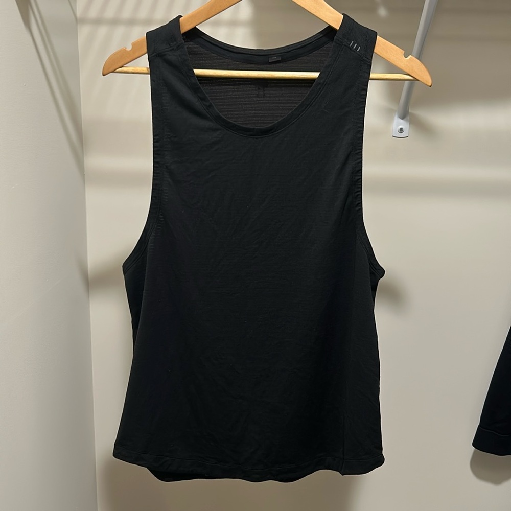Lululemon License to Train Tank Top black medium